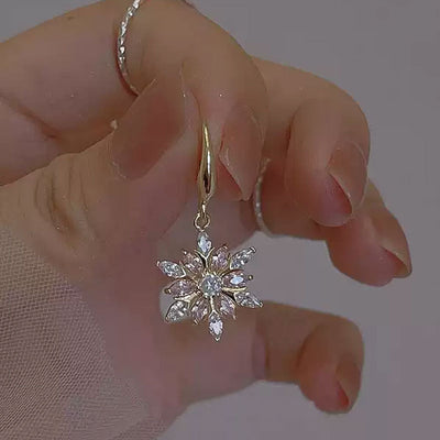 Autumn Winter Cute Jewelry Snowflake Earrings Zircon Shining Diamond